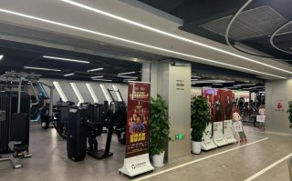 扬州半岛健身会所图片里有哪些设施？