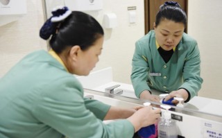 明德物业学校拖把有何特别用途？