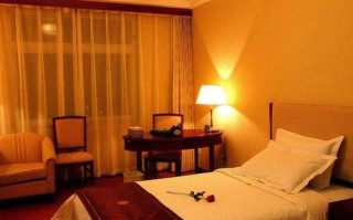 张掖华晨国际酒店怎么预订最优惠？