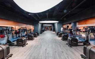 柳州万达健身房办卡费用多少？