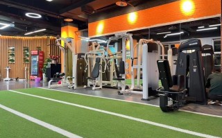 成都 鹭岛 宇 健身