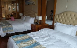 青岛齐鲁人家酒店怎么预订最优惠？