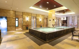 新天地洗浴健身俱乐部有何特色服务？