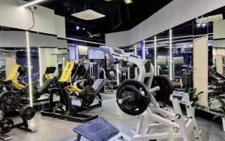 新世纪国际健身俱乐部有何独特优势？