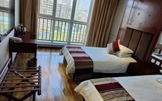 莱芜东方假期酒店怎么预订最优惠？