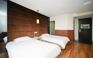 苏州金色湖畔酒店预订要注意什么？