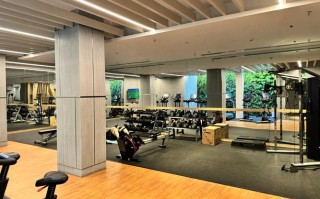 北京希尔顿酒店健身中心有何特色？