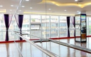 建湖奥体健身会所，环境设施如何？