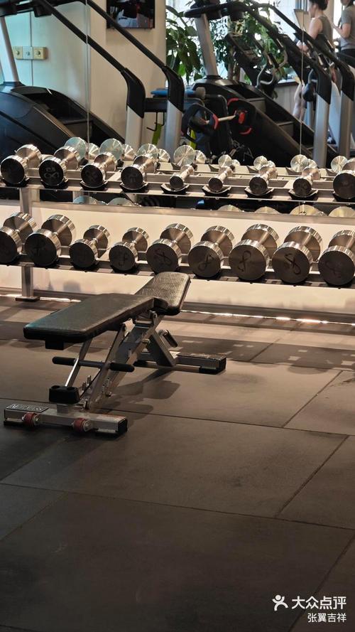 东方健身房与飞速健身房，谁更值得选？-第1张图片-德高鼎泰便民中心
