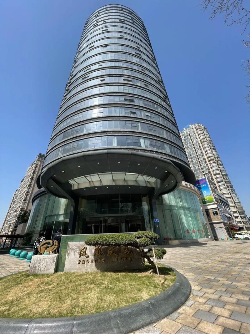 凤凰大厦周边酒店预订,怎么选最划算?-第3张图片-德高鼎泰便民中心 凤凰大厦周边酒店预订,怎么选最划算?-第3张图片-德高鼎泰便民中心