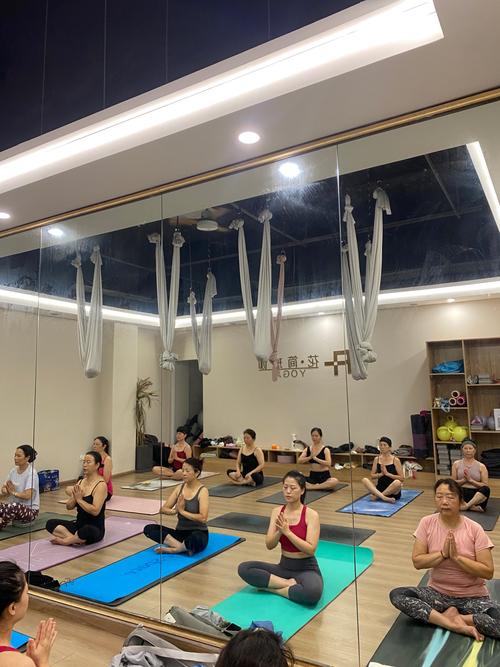 南京全民健身中心的瑜伽适合哪些人群？-第3张图片-德高鼎泰便民中心