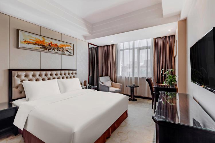 阜阳白金汉宫大酒店预订要注意什么？-第1张图片-德高鼎泰便民中心