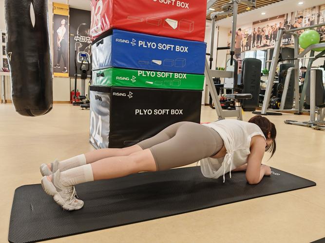 Plank私教健身，如何高效练核心？-第1张图片-德高鼎泰便民中心