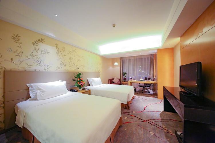 岳阳格兰云天大酒店预订怎么订最划算？-第3张图片-德高鼎泰便民中心