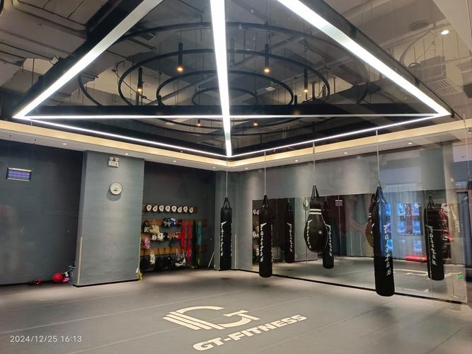 秦皇岛格斗俱乐部健身，适合零基础吗？-第2张图片-德高鼎泰便民中心