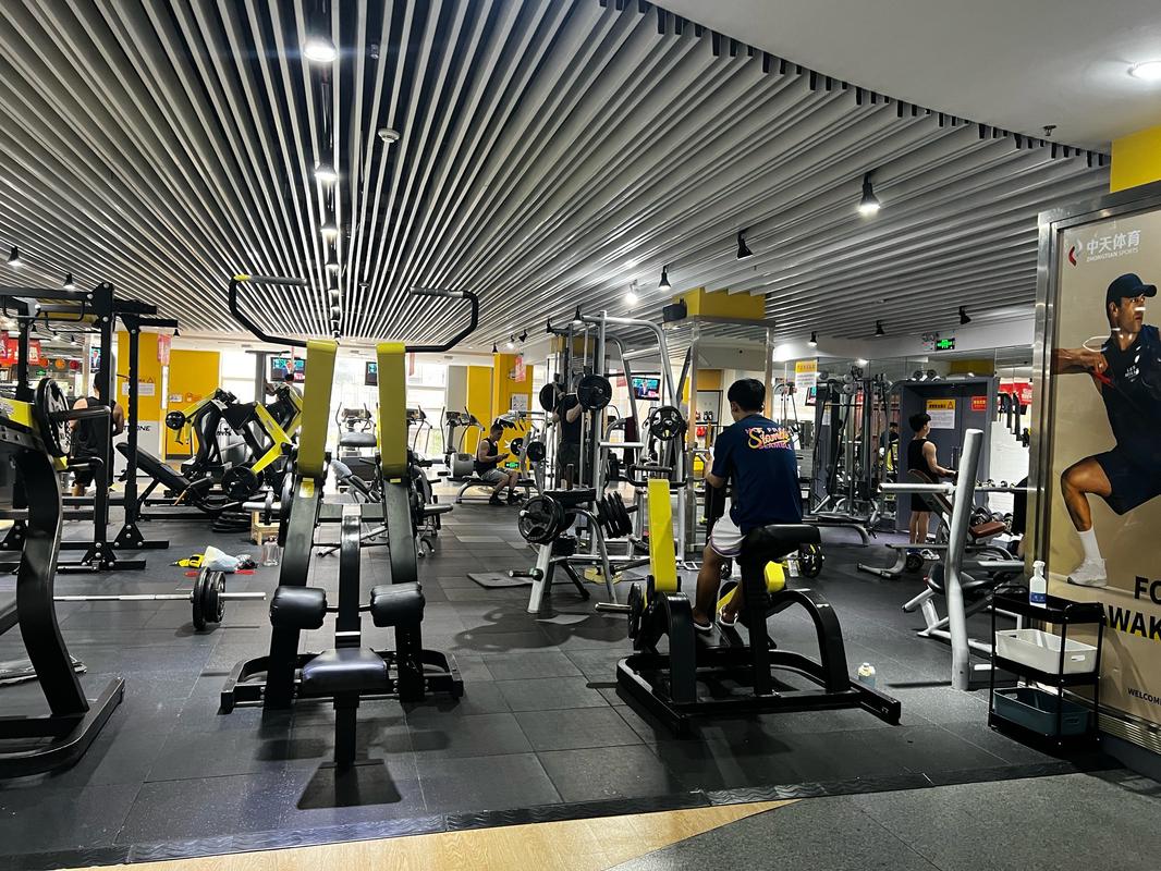 1980健身会所图片,老式器械如何练出健美身材?-第1张图片-德高鼎泰便民中心 1980健身会所图片,老式器械如何练出健美身材?-第1张图片-德高鼎泰便民中心