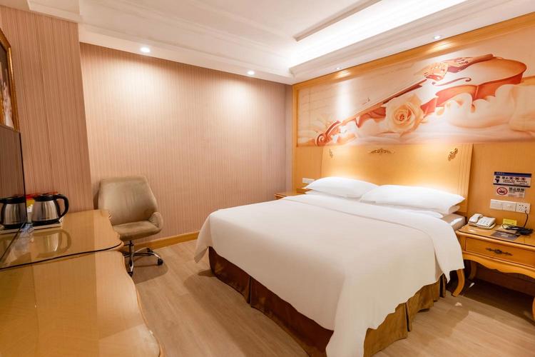 深圳世纪中心酒店怎么订最优惠?-第3张图片-德高鼎泰便民中心 深圳世纪中心酒店怎么订最优惠?-第3张图片-德高鼎泰便民中心