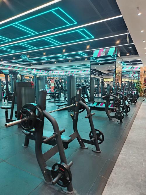 呼图壁曼哈顿健身广场有何独特之处?-第1张图片-德高鼎泰便民中心 呼图壁曼哈顿健身广场有何独特之处?-第1张图片-德高鼎泰便民中心