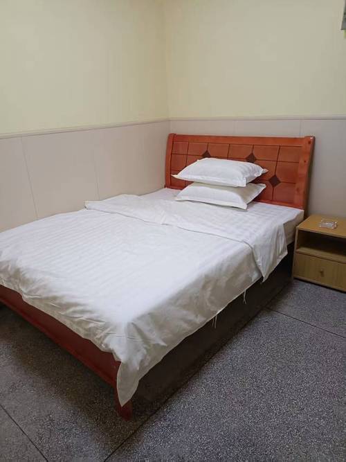 富源教育城附近酒店怎么选最划算？-第1张图片-德高鼎泰便民中心