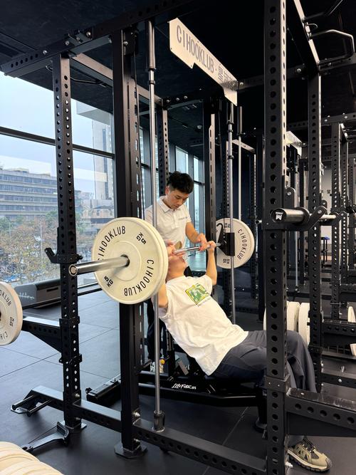 贵阳健身房一次多少钱？办卡划算吗？-第1张图片-德高鼎泰便民中心