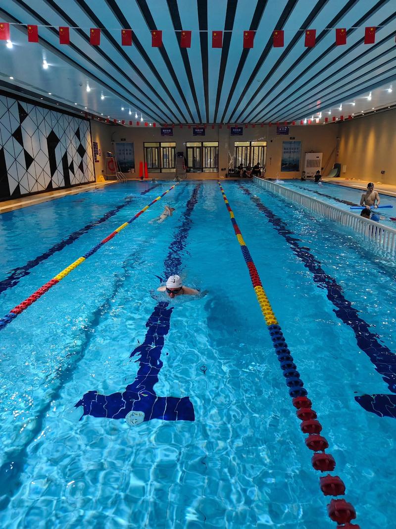 十月健身游泳可行吗？-第3张图片-德高鼎泰便民中心