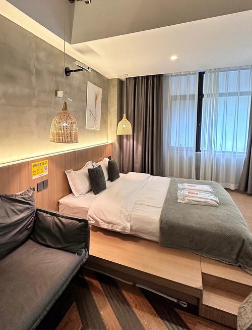 南京情侣主题酒店怎么选？预订要注意啥？-第1张图片-德高鼎泰便民中心