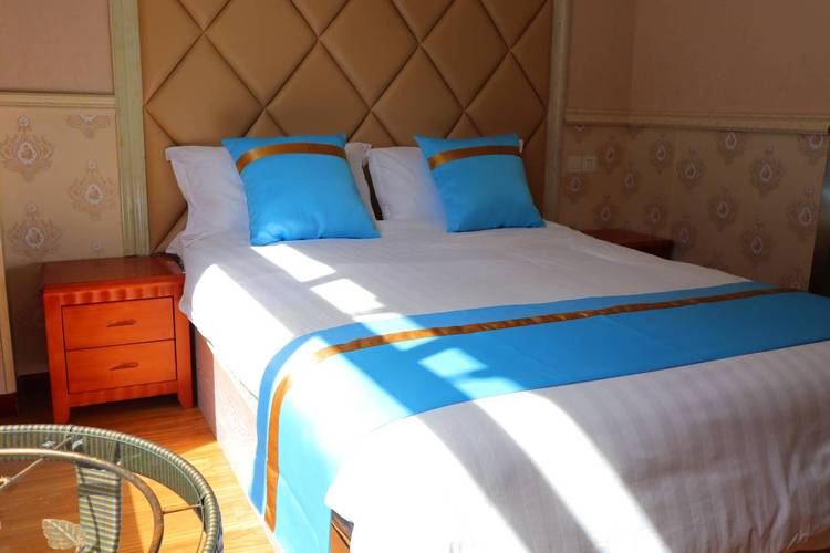 郑州雅乐主题酒店怎么预订最优惠？-第3张图片-德高鼎泰便民中心