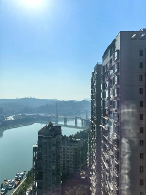 内江假日滨江酒店怎么预订最划算？-第2张图片-德高鼎泰便民中心