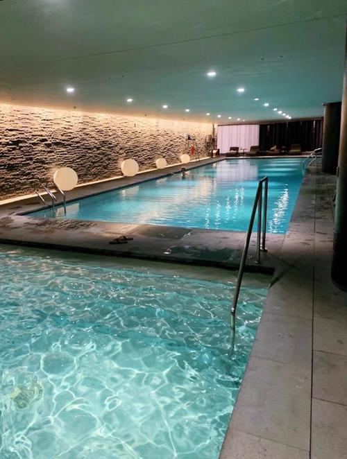 上海哪些健身房带游泳池？-第3张图片-德高鼎泰便民中心