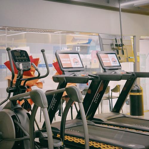 石景山乐刻健身房多少钱办卡？-第1张图片-德高鼎泰便民中心