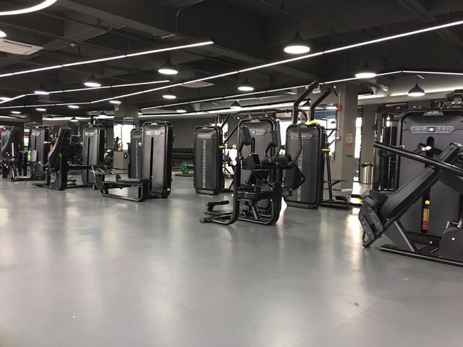 宝德龙健身会所体验如何？值得办卡吗？-第1张图片-德高鼎泰便民中心