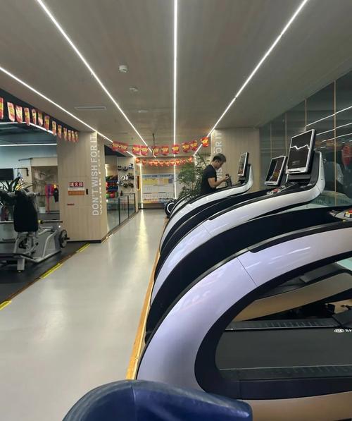 武汉菲尼克斯健身年卡多少钱划算?-第1张图片-德高鼎泰便民中心 武汉菲尼克斯健身年卡多少钱划算?-第1张图片-德高鼎泰便民中心