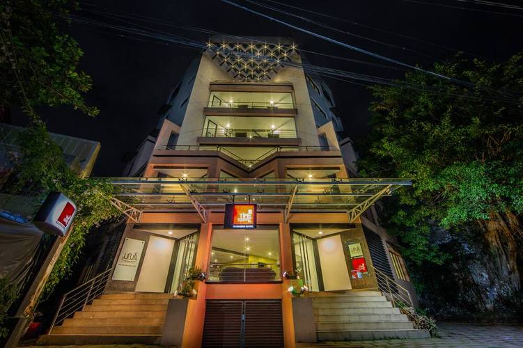 拉萨时代广场酒店怎么预订最优惠？-第1张图片-德高鼎泰便民中心