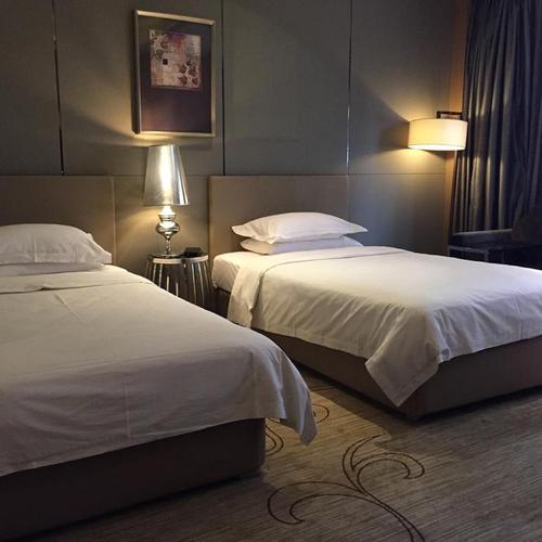 西安高速附近哪家酒店性价比高?-第1张图片-德高鼎泰便民中心 西安高速附近哪家酒店性价比高?-第1张图片-德高鼎泰便民中心