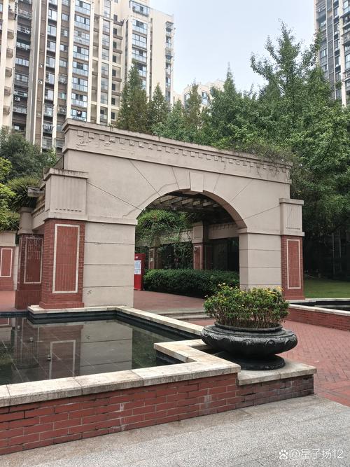 新世纪豪园物业管理处服务如何？-第1张图片-德高鼎泰便民中心