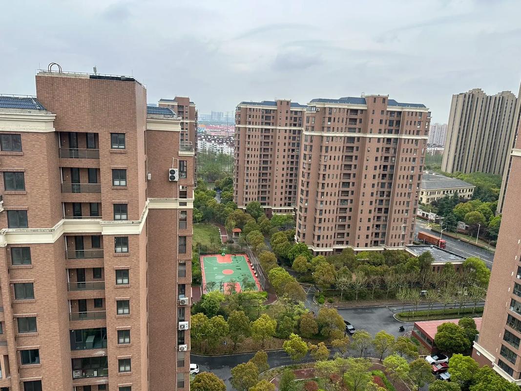 陆家嘴物业管理的小区有何独特优势？-第2张图片-德高鼎泰便民中心