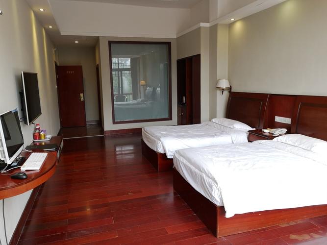 广东雷州温泉酒店怎么订最划算?-第2张图片-德高鼎泰便民中心 广东雷州温泉酒店怎么订最划算?-第2张图片-德高鼎泰便民中心