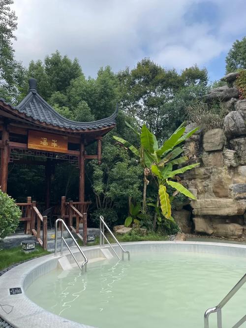 巢湖温泉附近酒店怎么选？-第1张图片-德高鼎泰便民中心