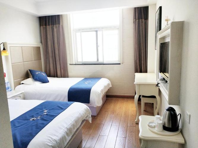 阜阳时尚米兰酒店怎么订最划算？-第1张图片-德高鼎泰便民中心