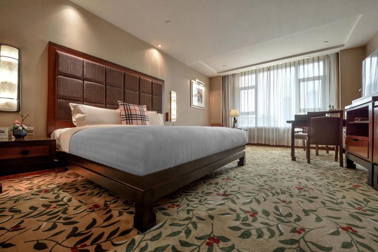 黎明国际附近酒店怎么预订最划算？-第2张图片-德高鼎泰便民中心