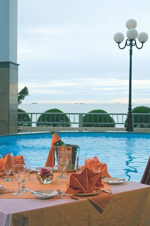 海鸥饭店附近酒店怎么预订最划算？-第1张图片-德高鼎泰便民中心