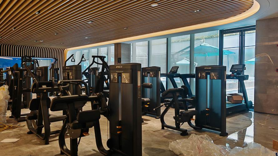 镇江明都大酒店健身房-第2张图片-德高鼎泰便民中心