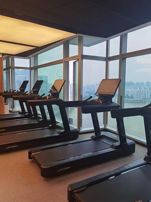 昆泰嘉华酒店健身房设施如何？-第2张图片-德高鼎泰便民中心