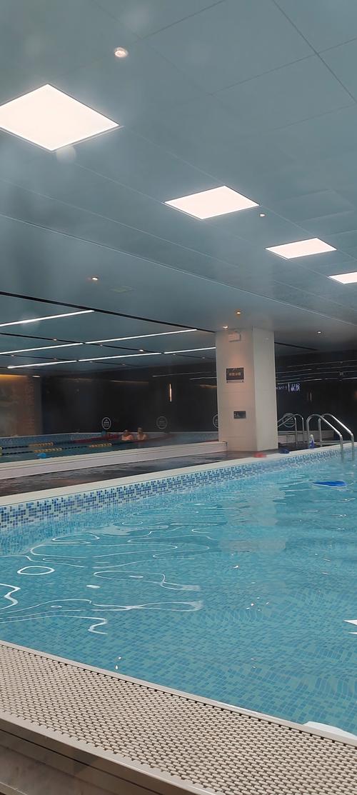 爱德森游泳健身俱乐部有何特色？-第1张图片-德高鼎泰便民中心