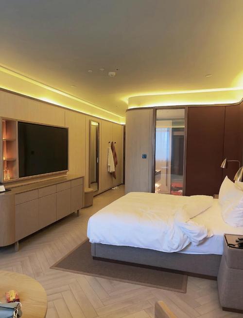 广西水晶国际酒店怎么预订最划算？-第1张图片-德高鼎泰便民中心