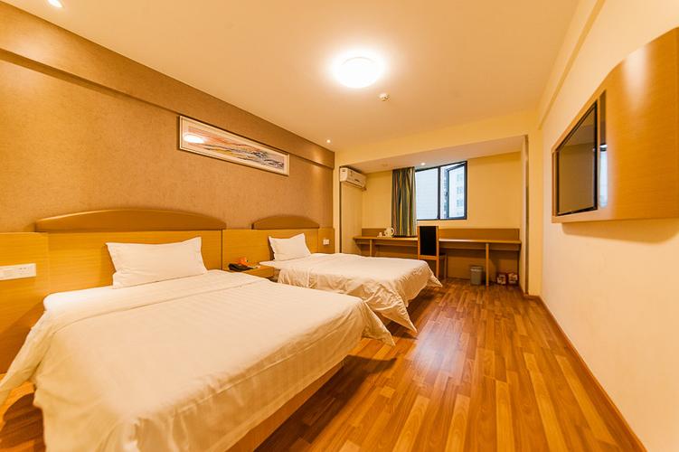 武汉君临王朝酒店预订怎么订最划算？-第1张图片-德高鼎泰便民中心