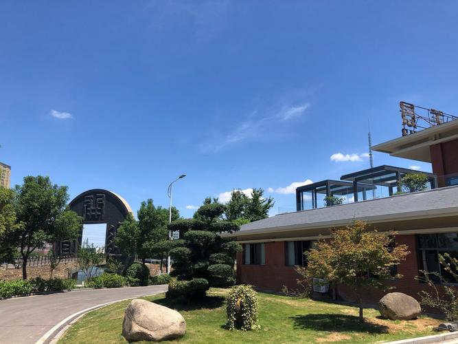 武汉滨湖美景酒店怎么预订最划算？-第2张图片-德高鼎泰便民中心