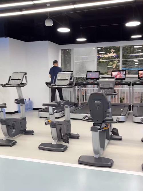 长春英派斯健身办卡费用多少？-第2张图片-德高鼎泰便民中心