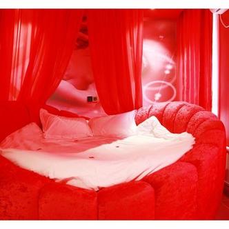 威海情侣主题酒店怎么选？预订有哪些注意事项？-第2张图片-德高鼎泰便民中心