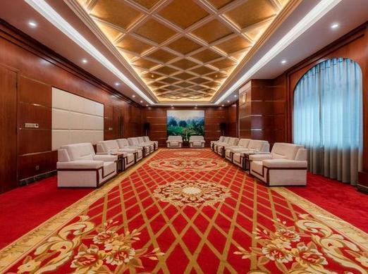 昆明皇冠兴义酒店预订-第2张图片-德高鼎泰便民中心